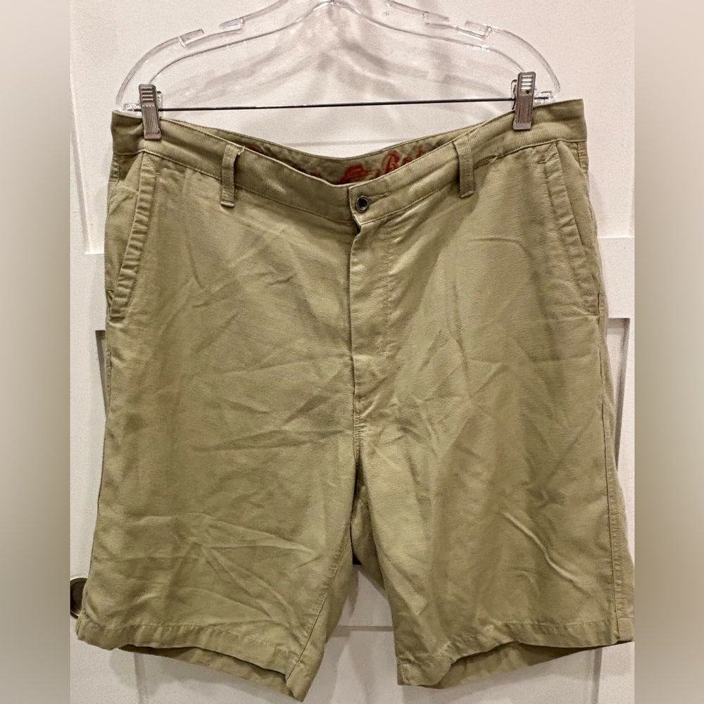 Tommy Bahama Men's Tencel Cotton Blend Light Olive Flat-Front Shorts